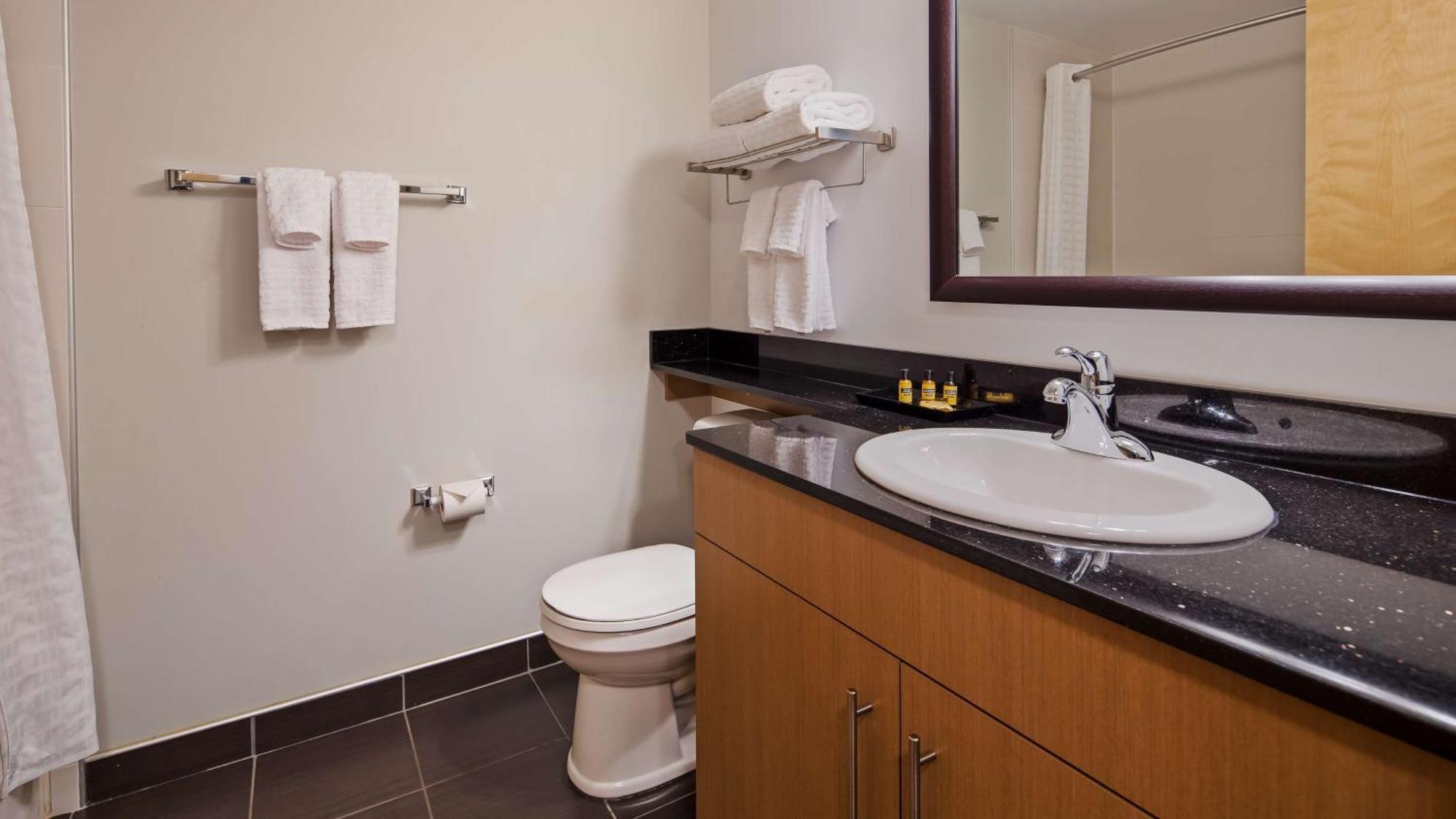 Best Western Plus Airport Inn & Suites Saskatoon Dış mekan fotoğraf