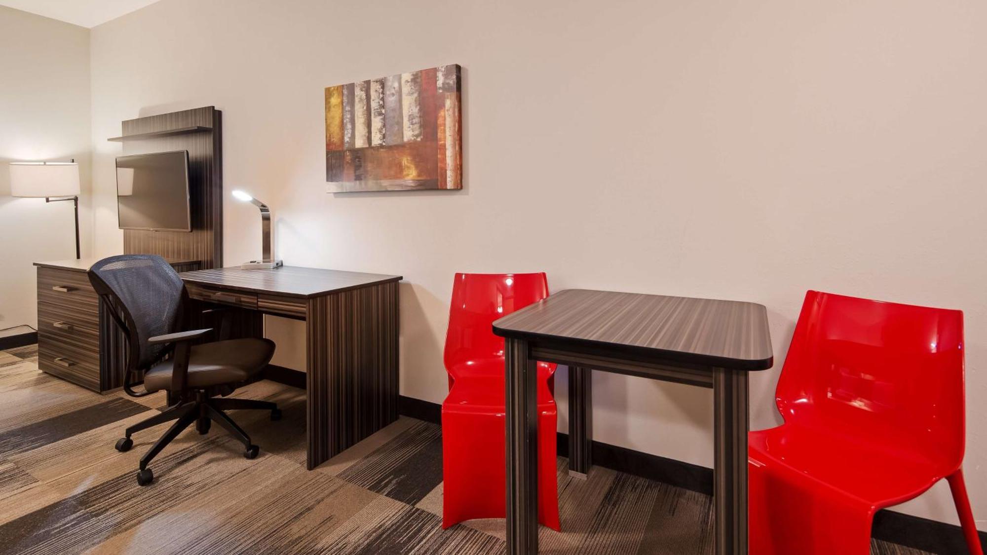 Best Western Plus Airport Inn & Suites Saskatoon Dış mekan fotoğraf