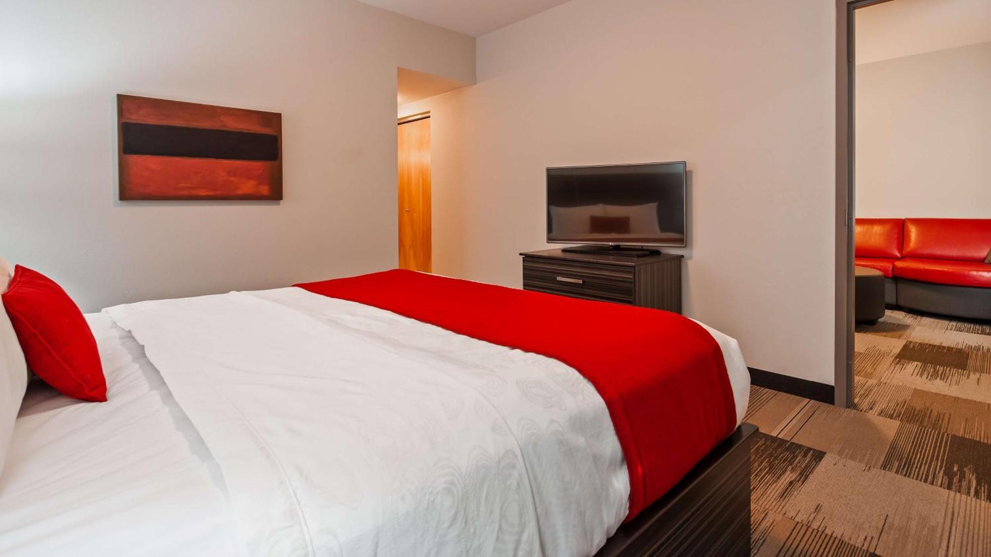 Best Western Plus Airport Inn & Suites Saskatoon Dış mekan fotoğraf