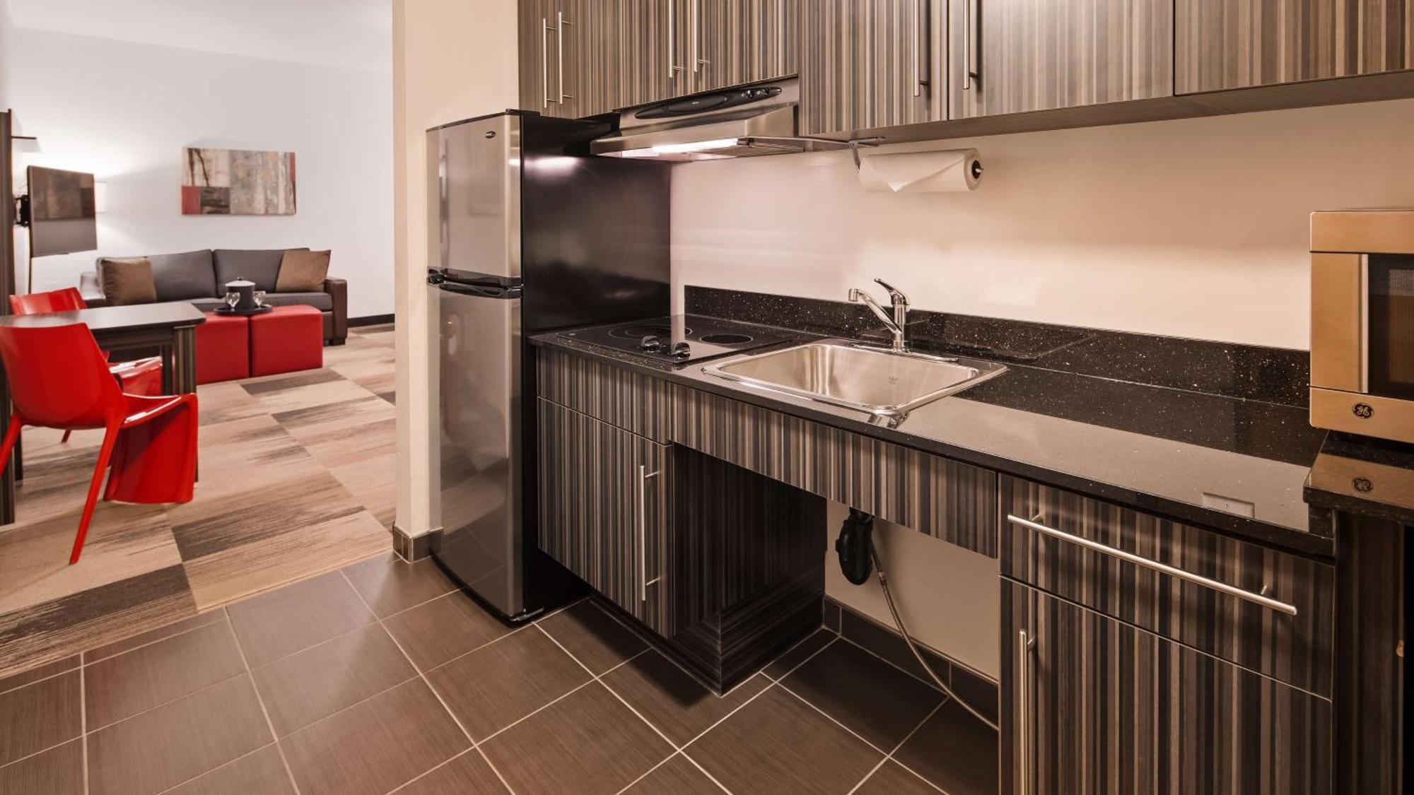 Best Western Plus Airport Inn & Suites Saskatoon Dış mekan fotoğraf
