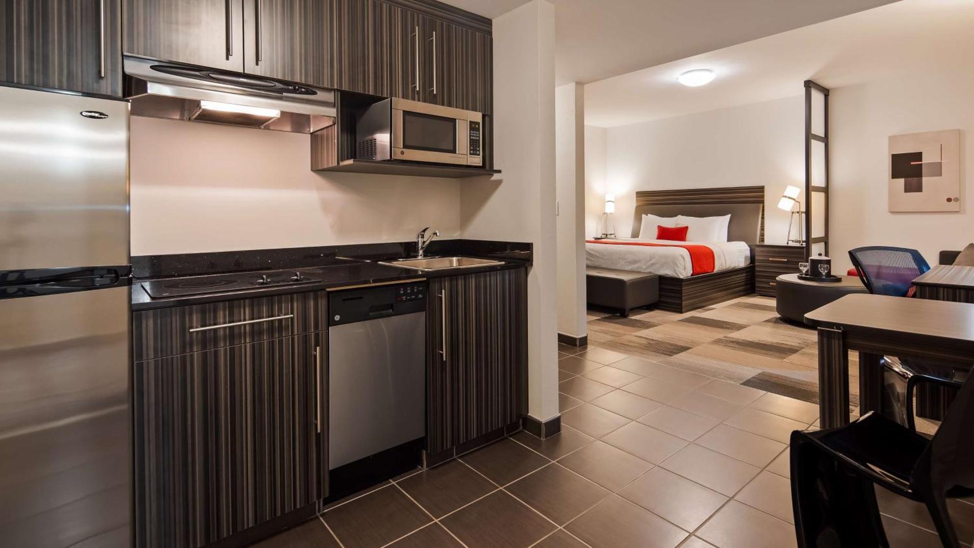 Best Western Plus Airport Inn & Suites Saskatoon Dış mekan fotoğraf