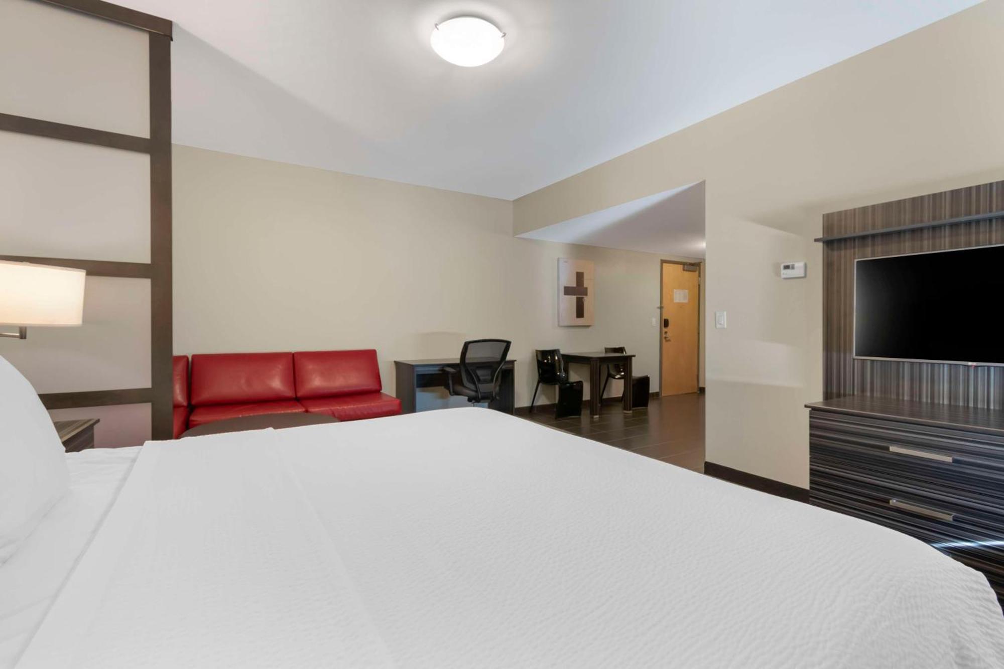 Best Western Plus Airport Inn & Suites Saskatoon Dış mekan fotoğraf