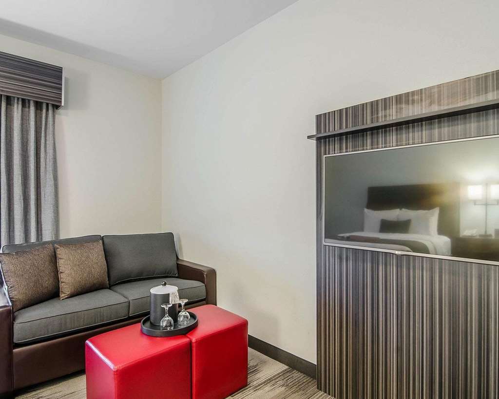 Best Western Plus Airport Inn & Suites Saskatoon Oda fotoğraf